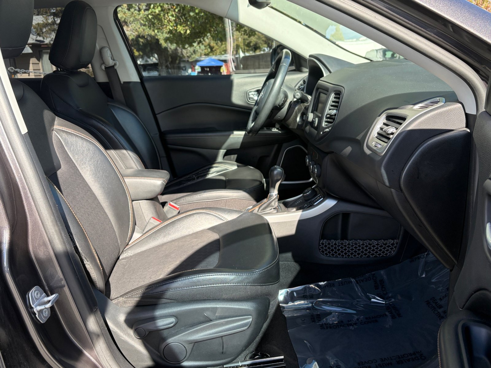 Used 2018 Jeep Compass Latitude AWD/4WD image 29