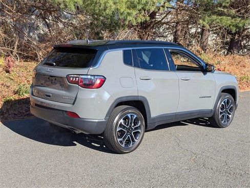 Certified 2022 Jeep Compass Limited image 6