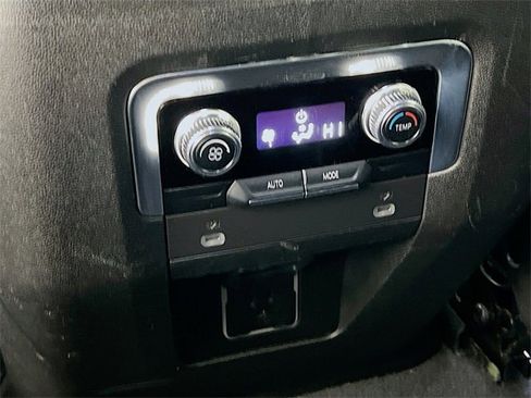 Used 2022 GMC Yukon SLE w/ Gmc Pro Safety Plus Package image 33