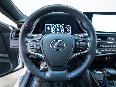 Used 2023 Lexus ES 350 w/ Premium Package image 17