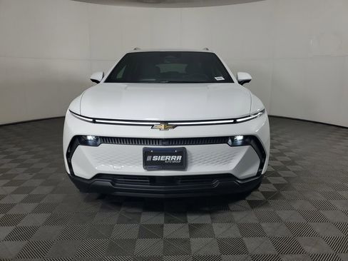 New 2026 Chevrolet Equinox EV LT image 9