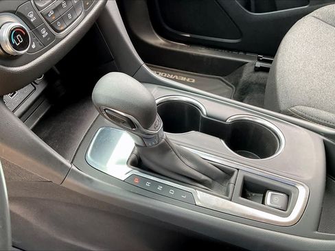 Used 2024 Chevrolet Equinox LT FWD image 16