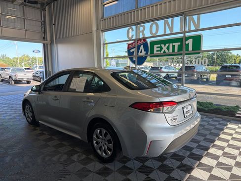 Used 2024 Toyota Corolla LE FWD image 4