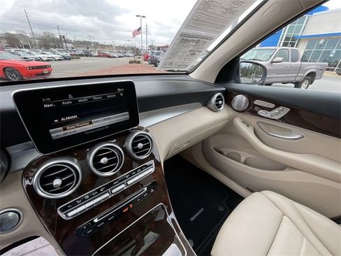 Used 2019 Mercedes-Benz GLC 300 image 26