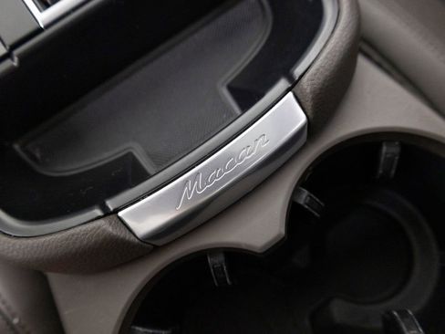 Certified 2023 Porsche Macan Base image 20