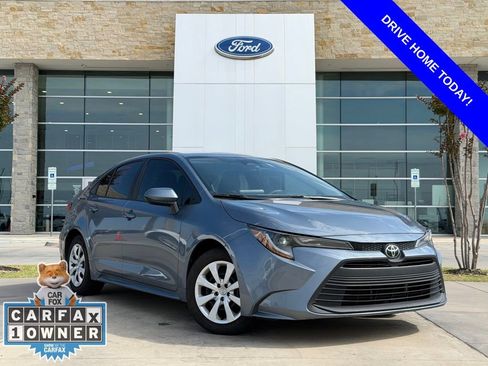 Used 2024 Toyota Corolla LE FWD image 1