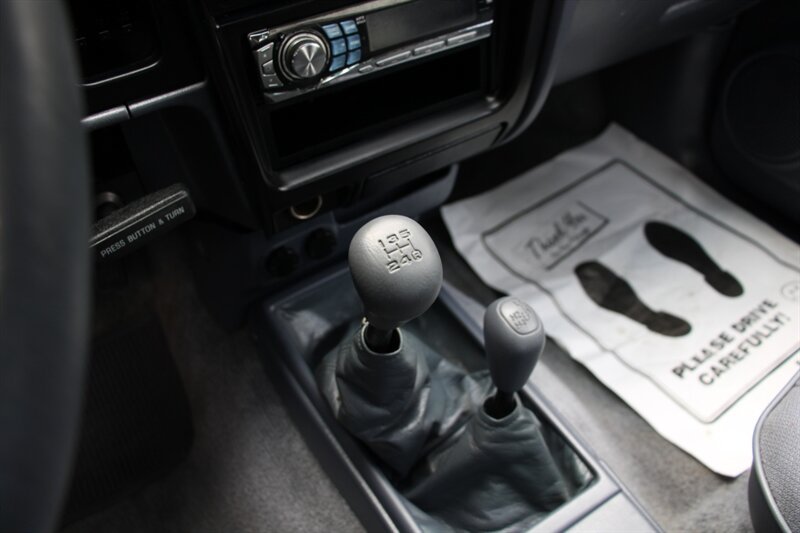 Used 2000 Toyota Tacoma 4x4 Regular Cab image 8