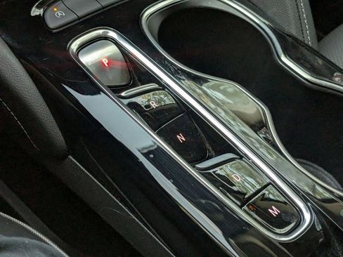 Used 2023 Buick Envision Essence image 8