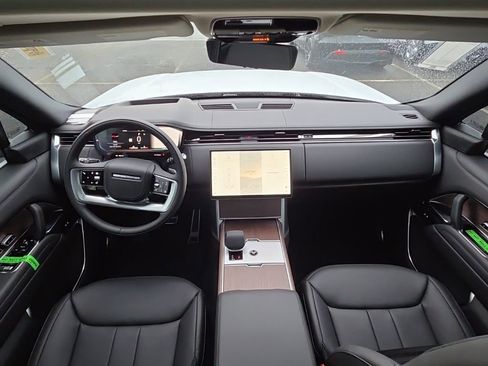 New 2026 Land Rover Range Rover SE image 22