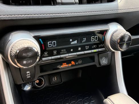 Certified 2025 Toyota RAV4 XLE AWD/4WD image 35