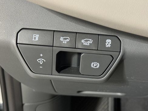 Certified 2024 Kia EV9 Wind AWD/4WD image 14
