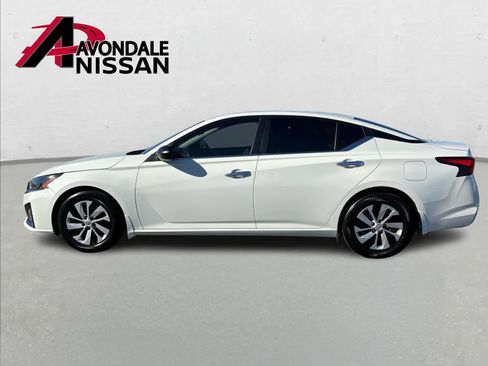 Certified 2024 Nissan Altima 2.5 S image 3