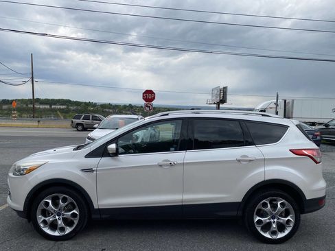 Used 2016 Ford Escape Titanium w/ Equipment Group 301A AWD/4WD image 8