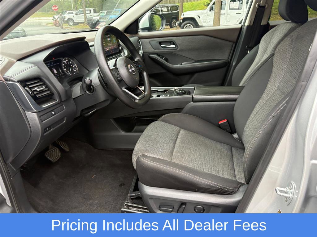 Used 2022 Nissan Rogue SV AWD/4WD image 15