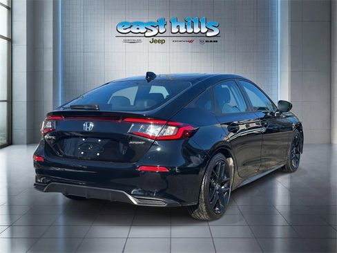 Used 2023 Honda Civic Sport image 3