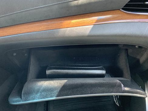 Used 2016 Cadillac Escalade Premium image 33