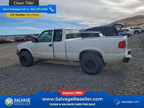 Used 2001 Chevrolet S10 Pickup 4x4 Extended Cab w/ Comfort Convenience Pkg image 3