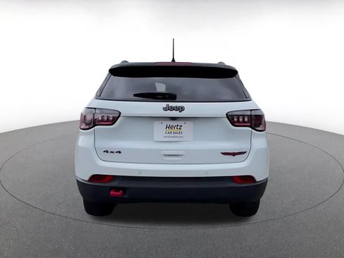 Used 2025 Jeep Compass Trailhawk AWD/4WD image 12