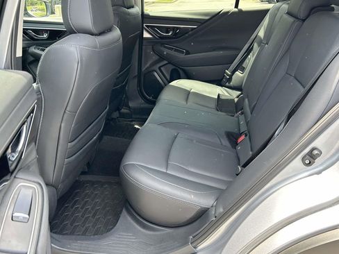 Used 2023 Subaru Outback Limited AWD/4WD image 6
