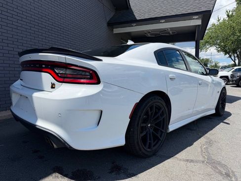 Used 2020 Dodge Charger Scat Pack w/ Dynamics Package RWD image 6