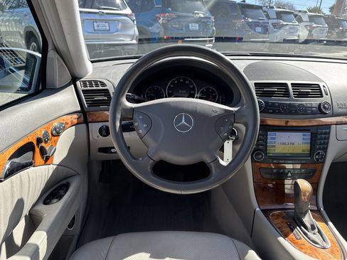 Used 2006 Mercedes-Benz E 320 CDI Sedan image 11