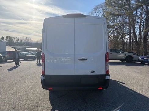 New 2024 Ford Transit 250 148 Medium Roof RWD image 6