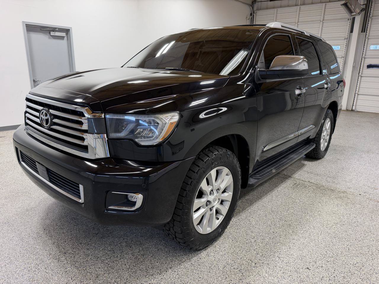 Used 2018 Toyota Sequoia Platinum w/ Carpet Mat Package AWD/4WD image 2
