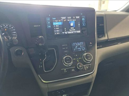 Used 2016 Toyota Sienna XLE Premium w/ Protection Package AWD/4WD image 8