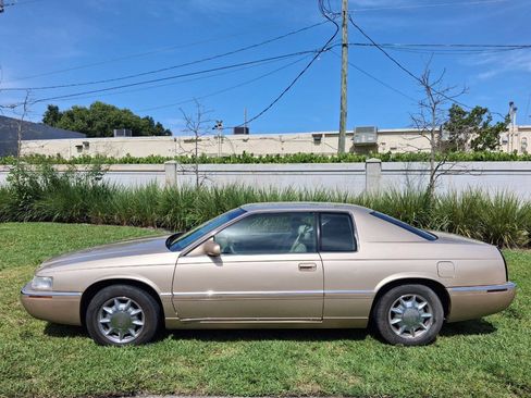 Used 1997 Cadillac Eldorado w/ Leather/Lumbar Pkg FWD image 1