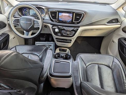 Used 2018 Chrysler Pacifica Limited w/ Advanced Safetytec Group image 17