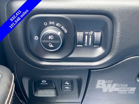 Used 2023 RAM 1500 Laramie AWD/4WD image 30