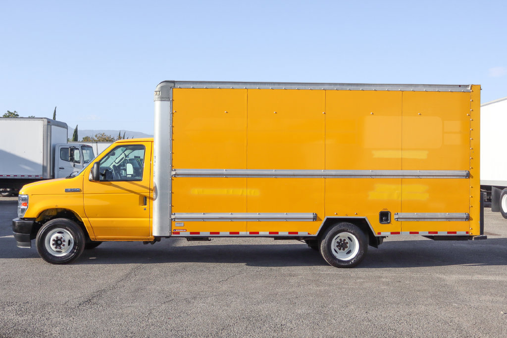 Used 2022 Ford E-350 and Econoline 350 Super Duty RWD image 5