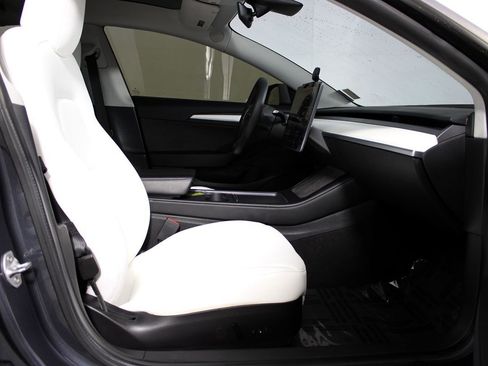 Used 2021 Tesla Model 3 Performance image 10