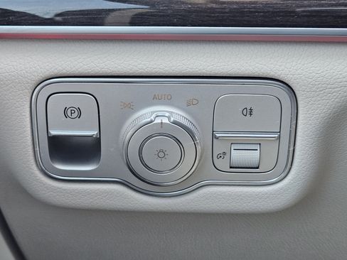 Certified 2025 Mercedes-Benz GLE 350 4MATIC image 20