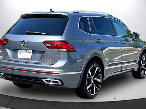 Used 2022 Volkswagen Tiguan SEL R-Line AWD/4WD image 9