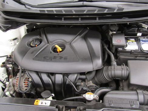 Used 2017 Kia Forte EX image 11