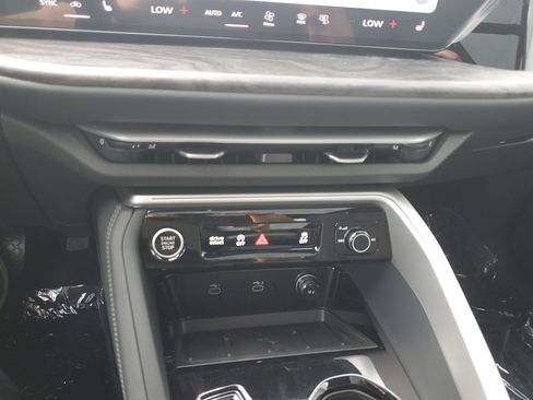 New 2026 Audi Q5 Premium image 5