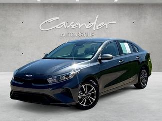 Used 2024 Kia Forte LXS FWD video 1