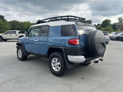 Used 2011 Toyota FJ Cruiser 4WD image 5