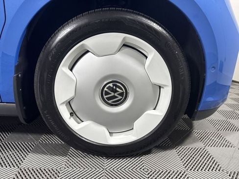 New 2025 Volkswagen ID. Buzz 1st Edition image 10