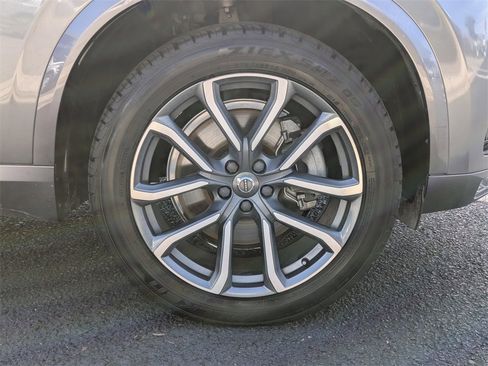 Used 2018 Volvo XC90 T6 Momentum image 11