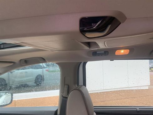 Used 2022 Honda Odyssey Elite image 16