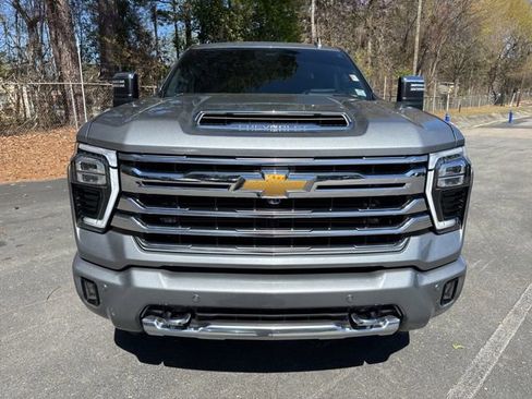 Used 2024 Chevrolet Silverado 2500 High Country w/ Technology Package image 8