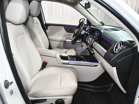 Used 2022 Mercedes-Benz GLB 250 4MATIC image 61