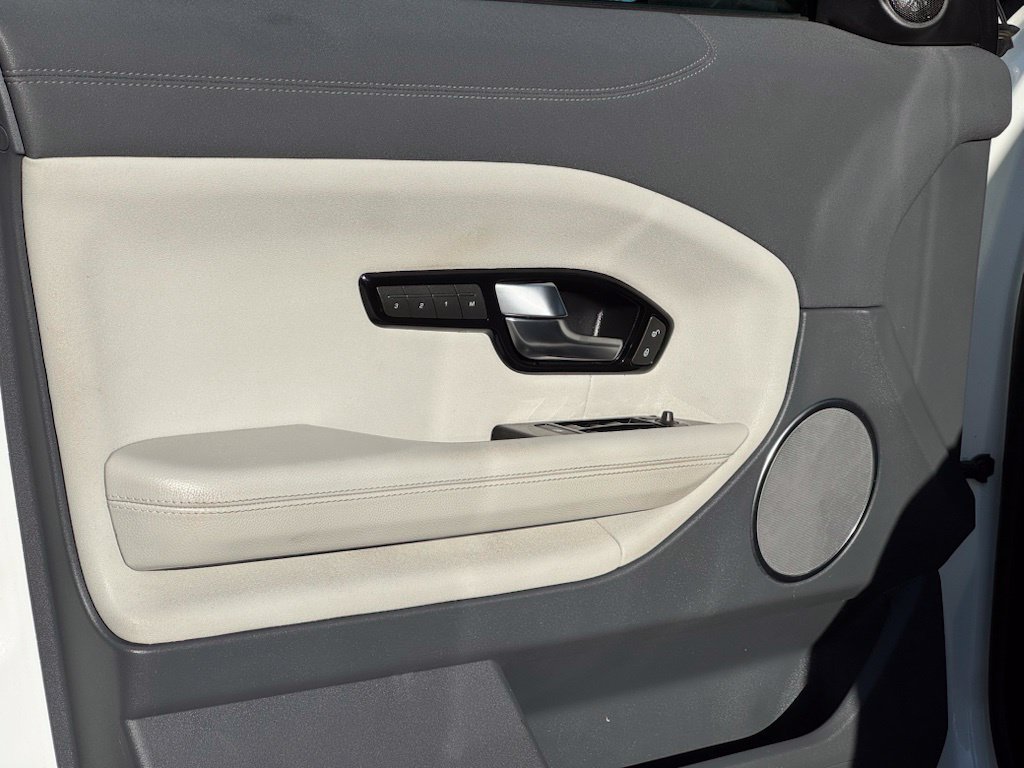 Used 2018 Land Rover Range Rover Evoque SE AWD/4WD image 7