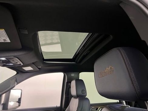 Used 2024 Chevrolet Silverado 3500 High Country image 22