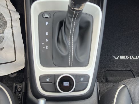 Certified 2026 Hyundai Venue SEL FWD image 24