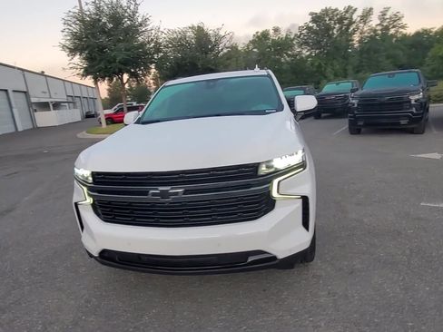 Used 2022 Chevrolet Suburban RST w/ Luxury Package image 37