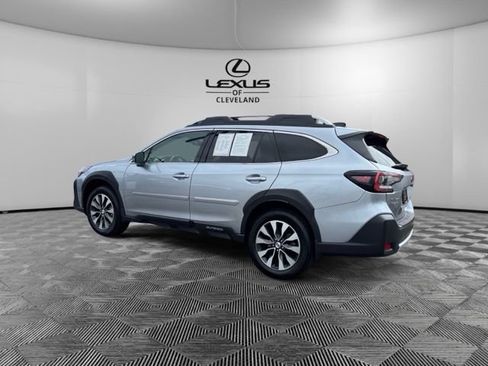 Used 2023 Subaru Outback Touring XT AWD/4WD image 5