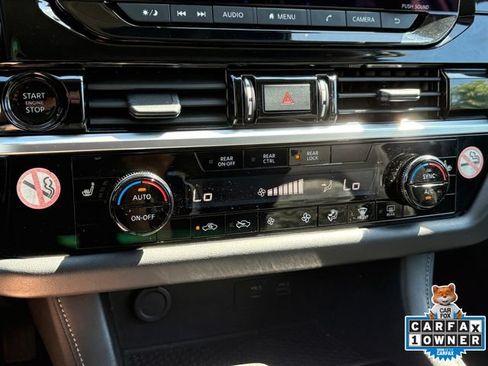 Used 2025 Nissan Pathfinder SV FWD image 17